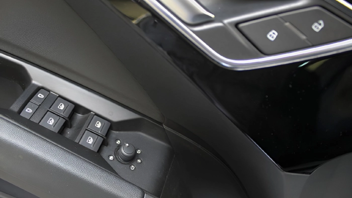 Audi Q4 40 Business Advanced