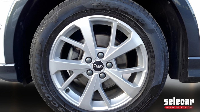 Audi Q3  35 2.0 tdi Business Advanced quattro s-troni