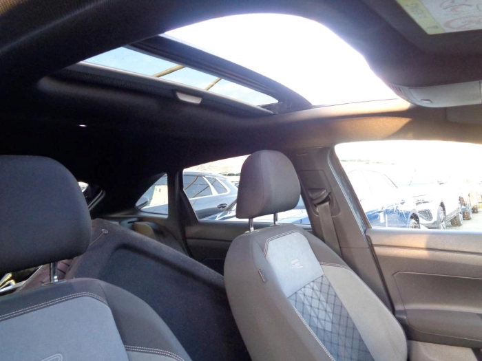 Volkswagen Taigo 1.0 tsi R-Line 110cv dsg