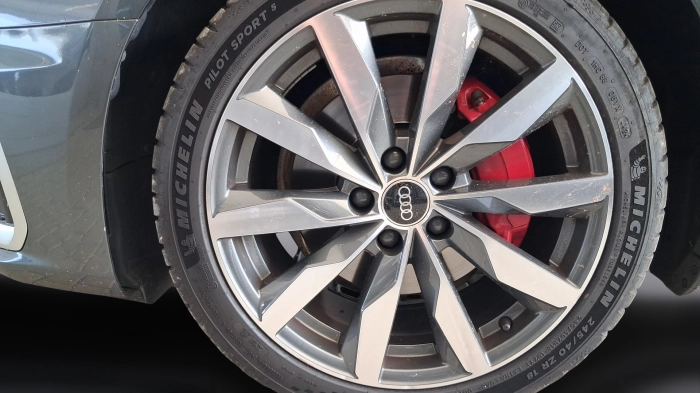 Audi A4 Avant  40 2.0 tdi mhev S line edition qu