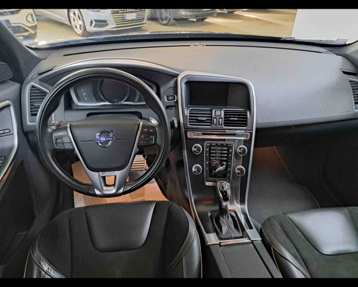 Volvo XC60  2.0 d4 R-design Kinetic 190cv geartronic