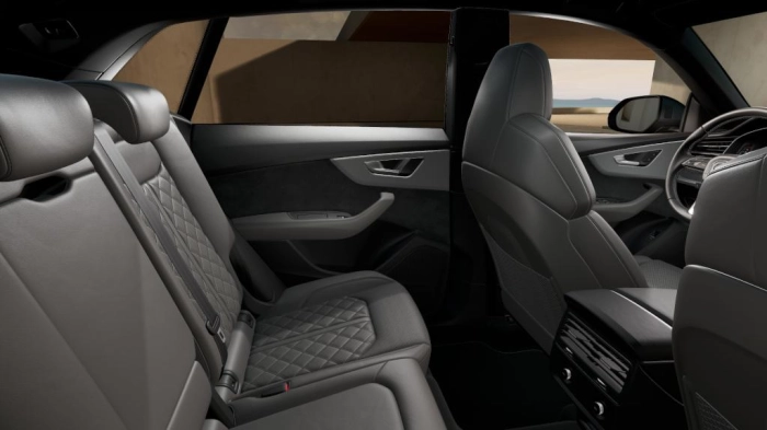 Audi Q8   S line TDI quattro 210 kW tiptronic