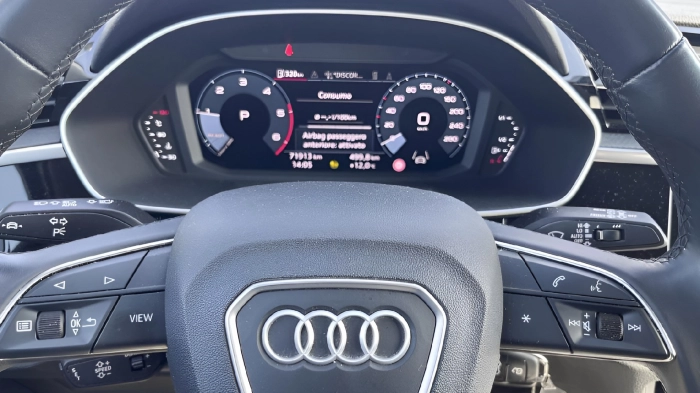Audi Q3  40 TDI quattro S tronic Business Advanced