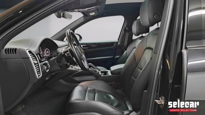 Porsche Cayenne  3.0 e-hybrid tiptronic