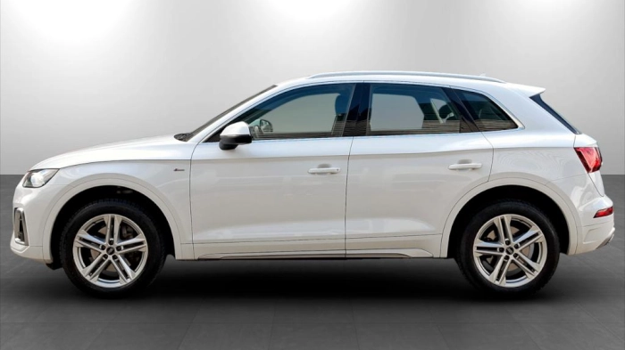 Audi Q5  40 2.0 tdi mhev 12V S line quattro s-tronic