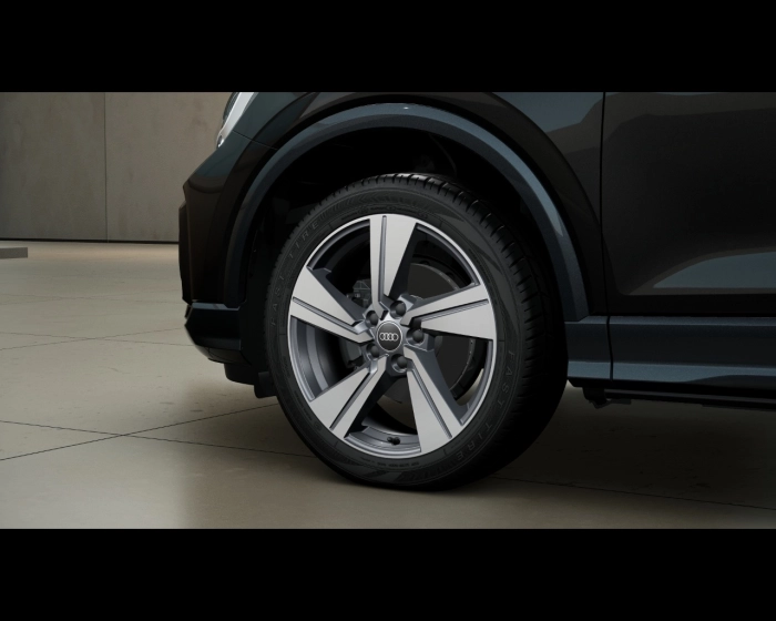 Audi Q2    Business Advanced 35 TFSI  110(150) kW(CV) S tronic