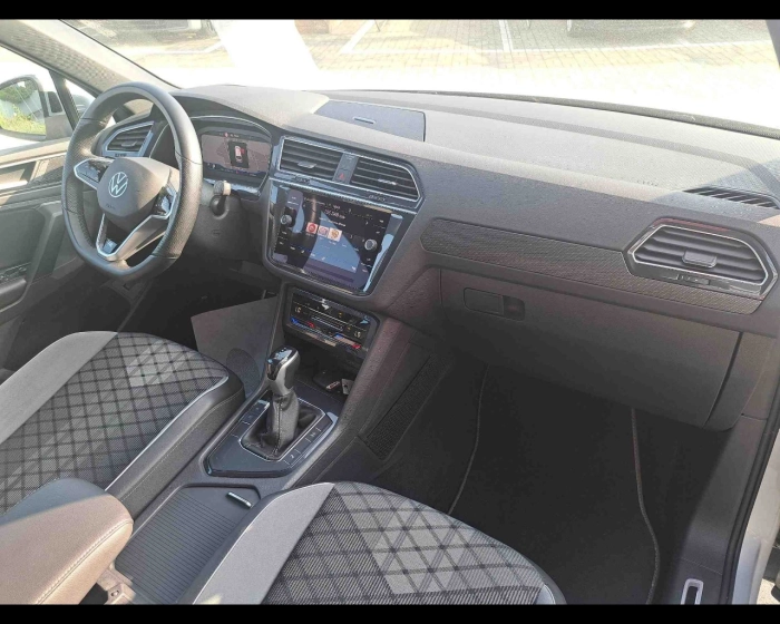 Volkswagen Tiguan  2.0 tdi R-Line 150cv dsg