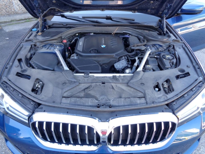 BMW Serie 520d Touring mhev 48V xdrive 