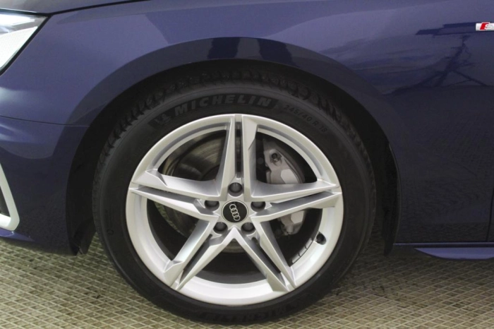 Audi A4 Avant  40 2.0 tdi mhev S line edition quattro 204cv s-tronic