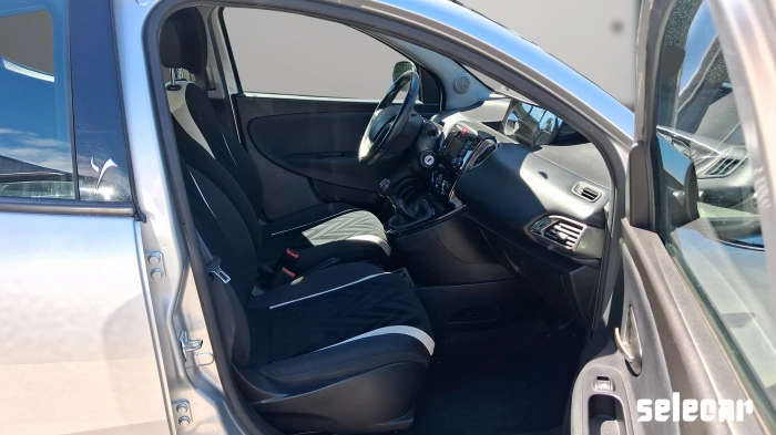 Lancia Ypsilon  1.3 mjt Gold s&s 95cv