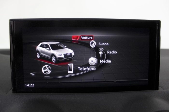 Audi Q2    Admired Advanced 35 TDI quattro 110(150) kW(PS) S tronic