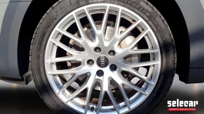 Audi A4  Allroad 40 2.0 tdi mhev Busin