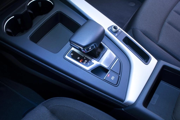 Audi A4 Avant  35 2.0 tdi mhev Business Advanced