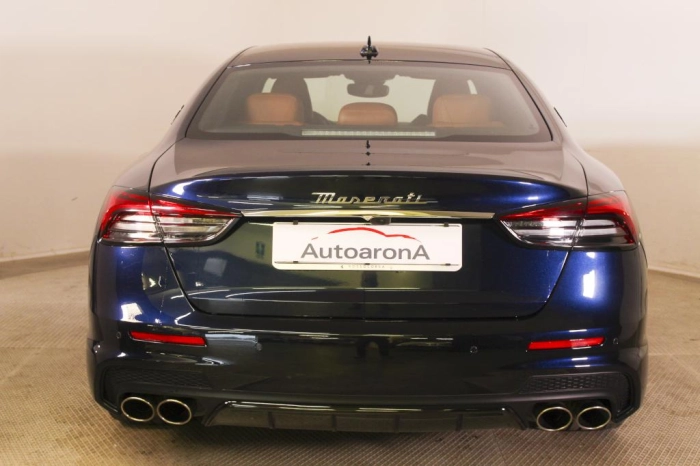 Maserati Quattroporte  3.0 V6 Modena Q4 430cv a
