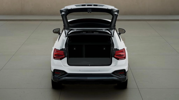 Audi Q2    Business Advanced 30 TFSI  85(116) kW(CV) 6-marce