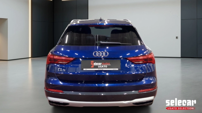 Audi Q3  35 2.0 tdi Business Advanced s-tronic