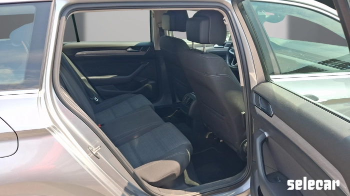 Volkswagen Passat  Variant 1.6 tdi Business 1