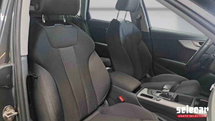 Audi A4 Avant  35 2.0 tdi mhev Business Advanced