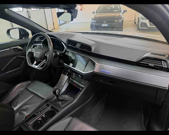 Audi Q3 Sportback  40 2.0 tdi S line edition