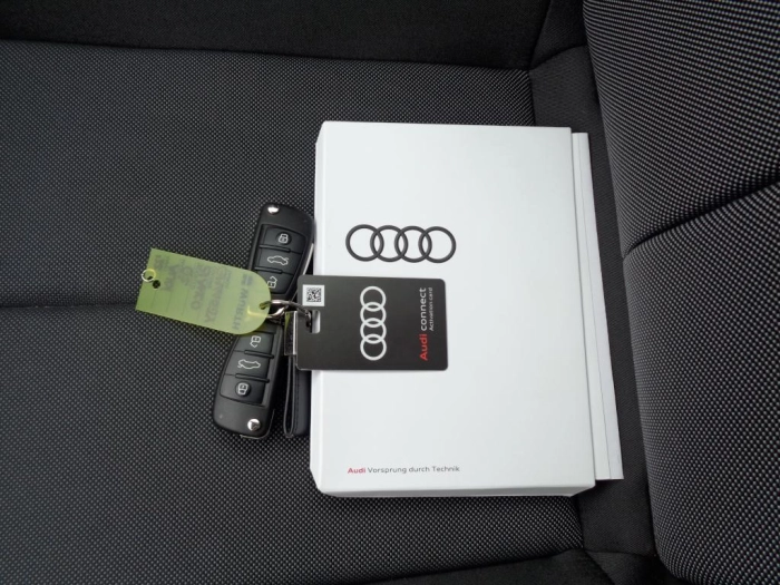 Audi Q2  30 2.0 tdi Admired Advanced s-tronic