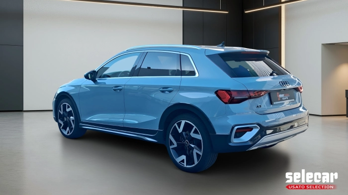 Audi A3 Allstreet  2.0 tdi Identity Contras