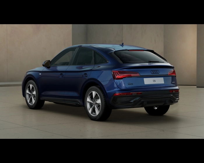 Audi Q5 Sportback   Sportback S line 40 TDI quattro 150(204) kW(CV) S tronic