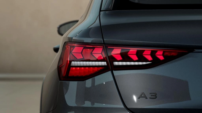 Audi A3 Allstreet   Identity Contrast 35 TFSI  110 kW S tronic