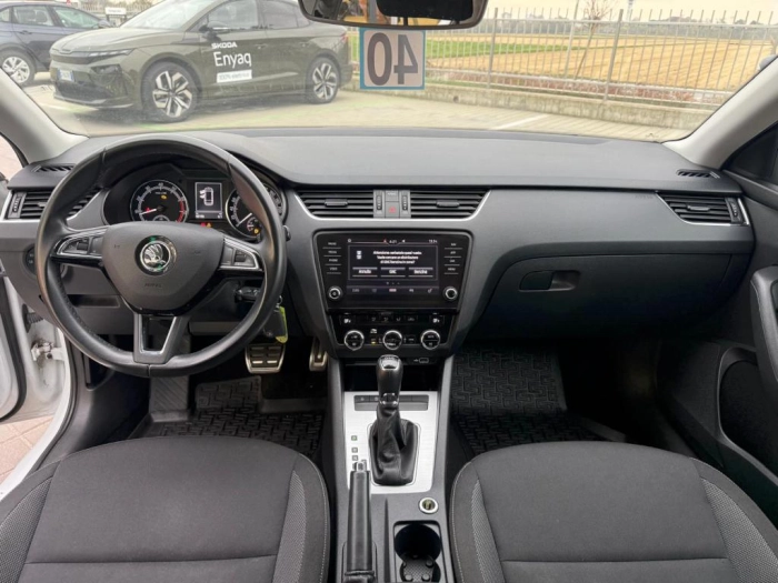 Skoda Octavia  Wagon 1.5 g-tec Executive 130cv dsg