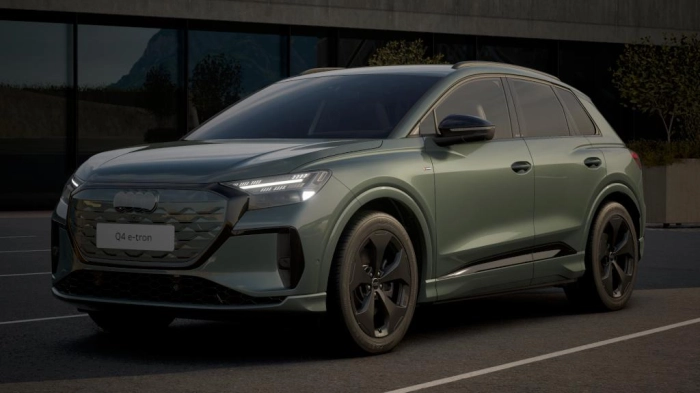 Audi Q4   SUV Custom edition e-tron  150,00 kW