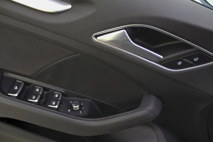 Audi A3  Cabrio 1.6 tdi Sport 116cv