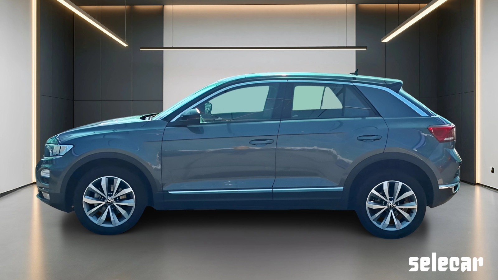 img-2 Volkswagen T-Roc Volkswagen SE-U78475