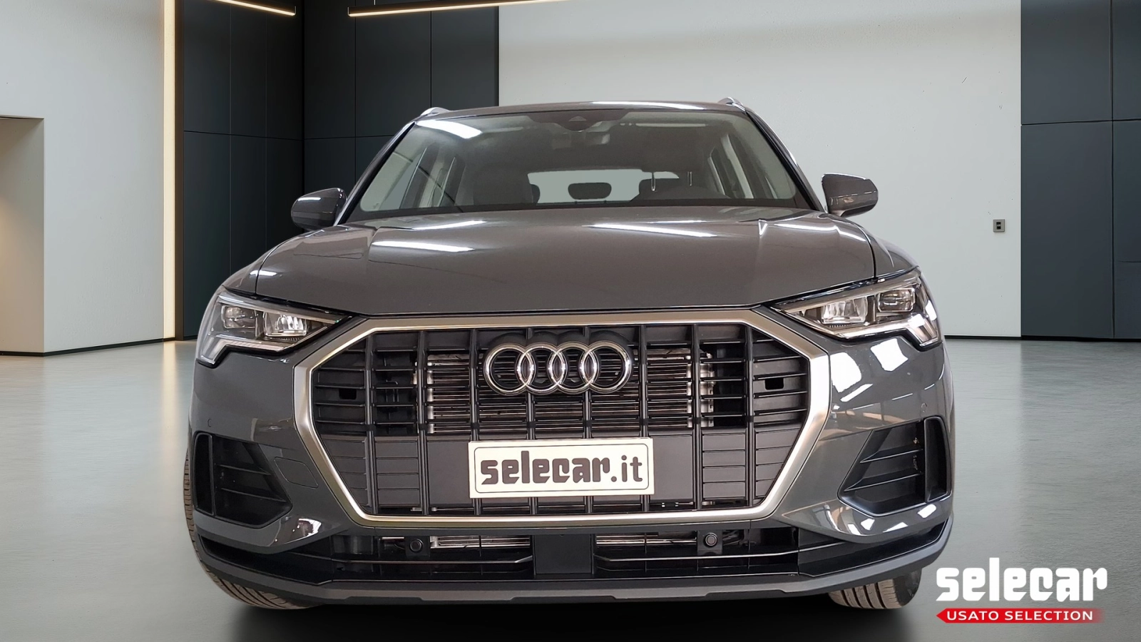 img-1 Audi Q3 Audi SE-U79671