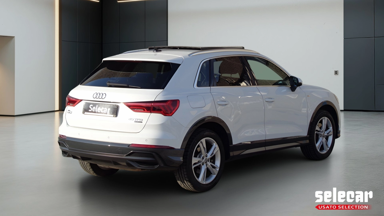 img-3 Audi Q3 Audi AU-U76558