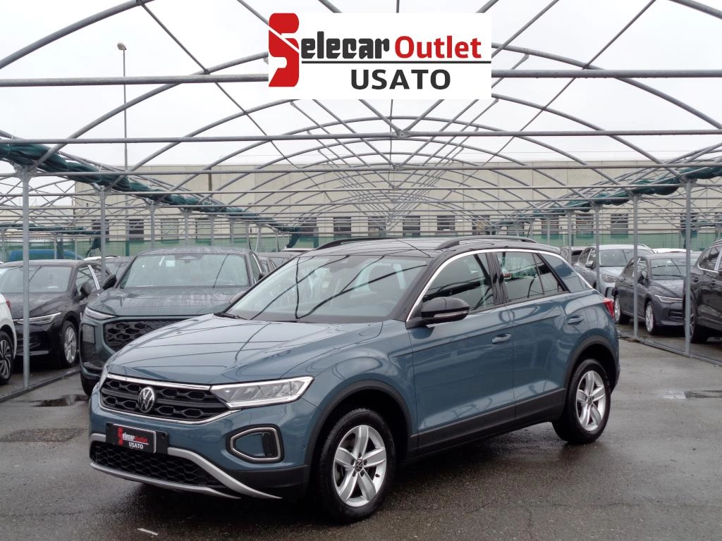 img-0 Volkswagen T-Roc Volkswagen SE-U77523