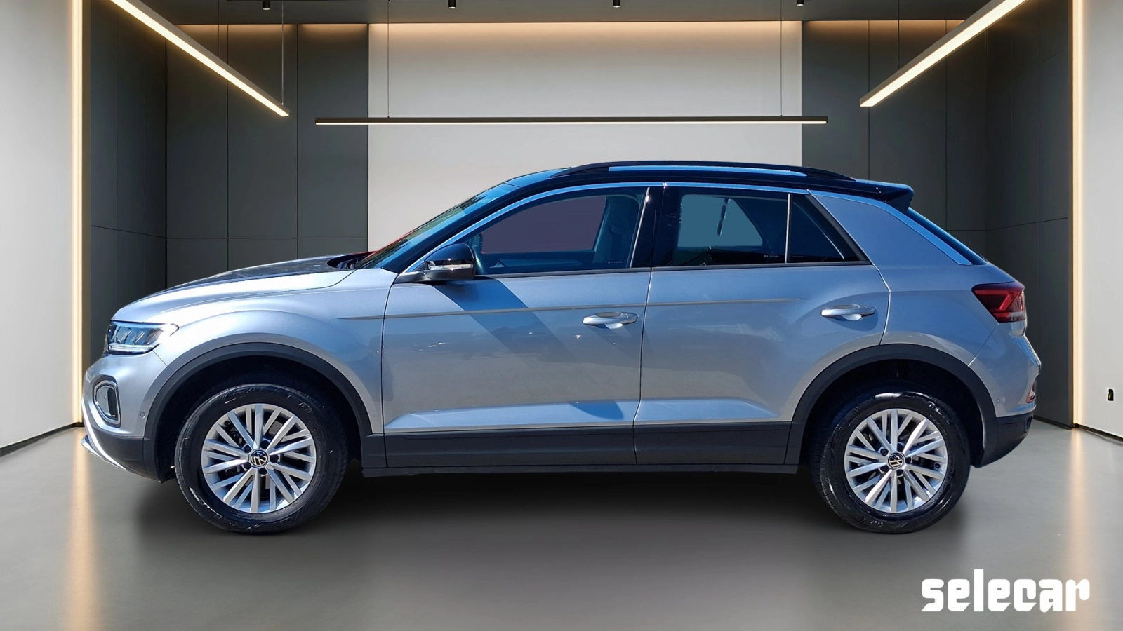 img-2 Volkswagen T-Roc Volkswagen SE-U79967