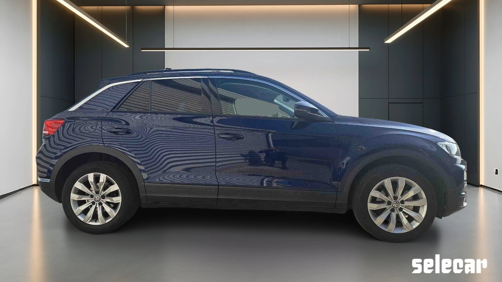 img-4 Volkswagen T-Roc Volkswagen SE-U75292