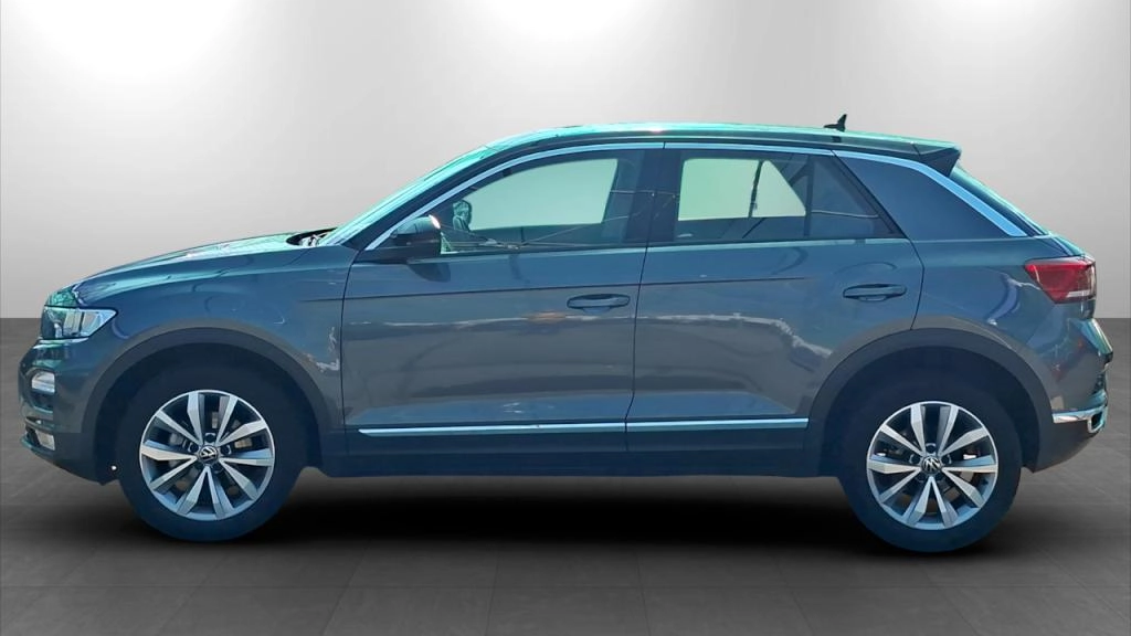 img-2 Volkswagen T-Roc Volkswagen SE-U78475