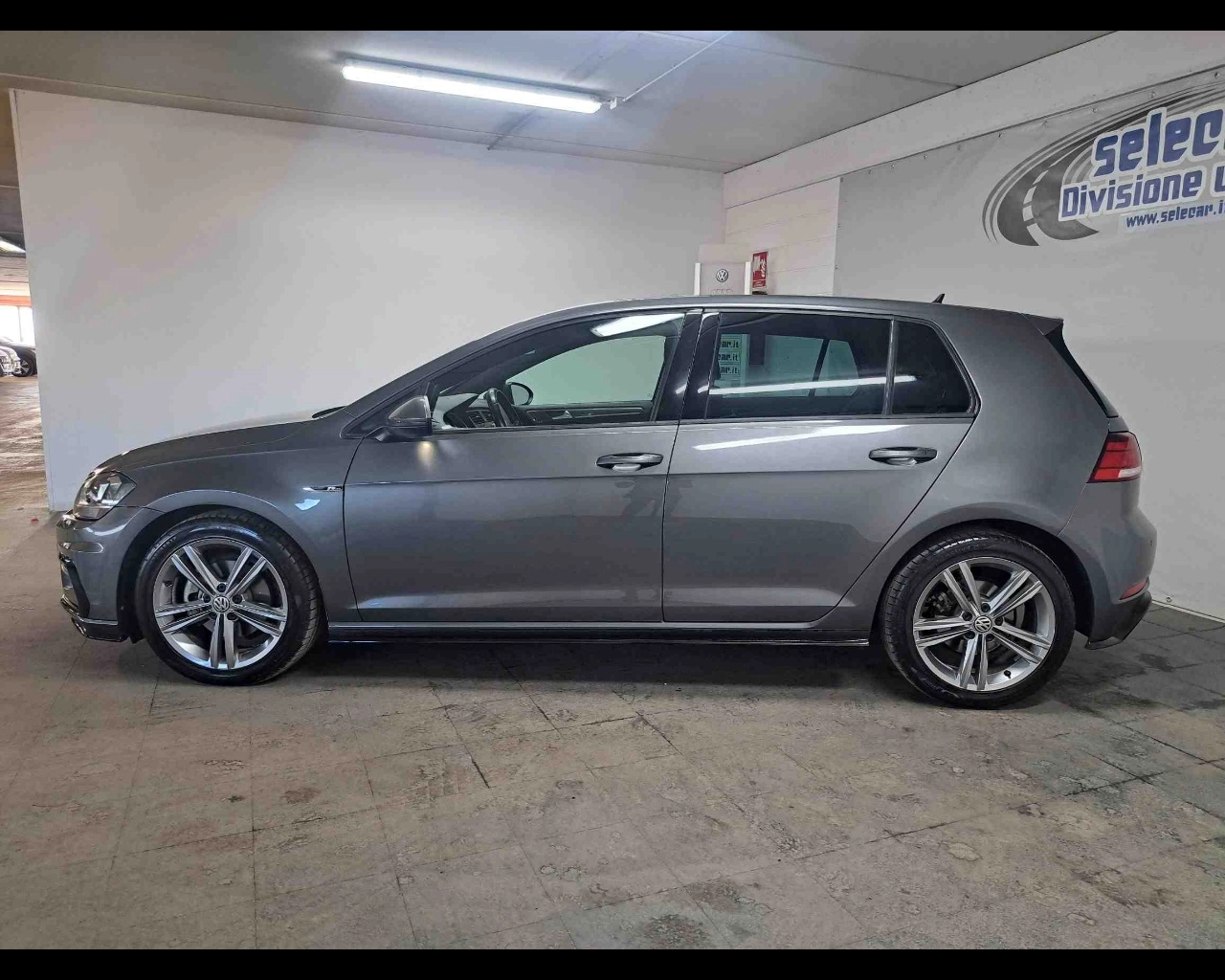 img-1 Volkswagen Golf Volkswagen SE-U78512