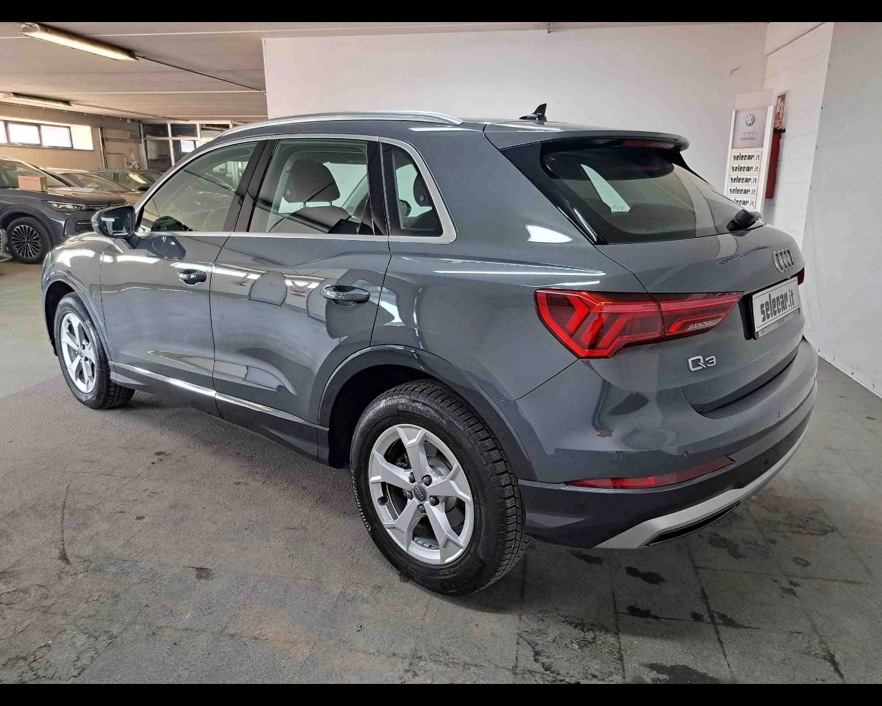 img-2 Audi Q3 Audi SE-U78535