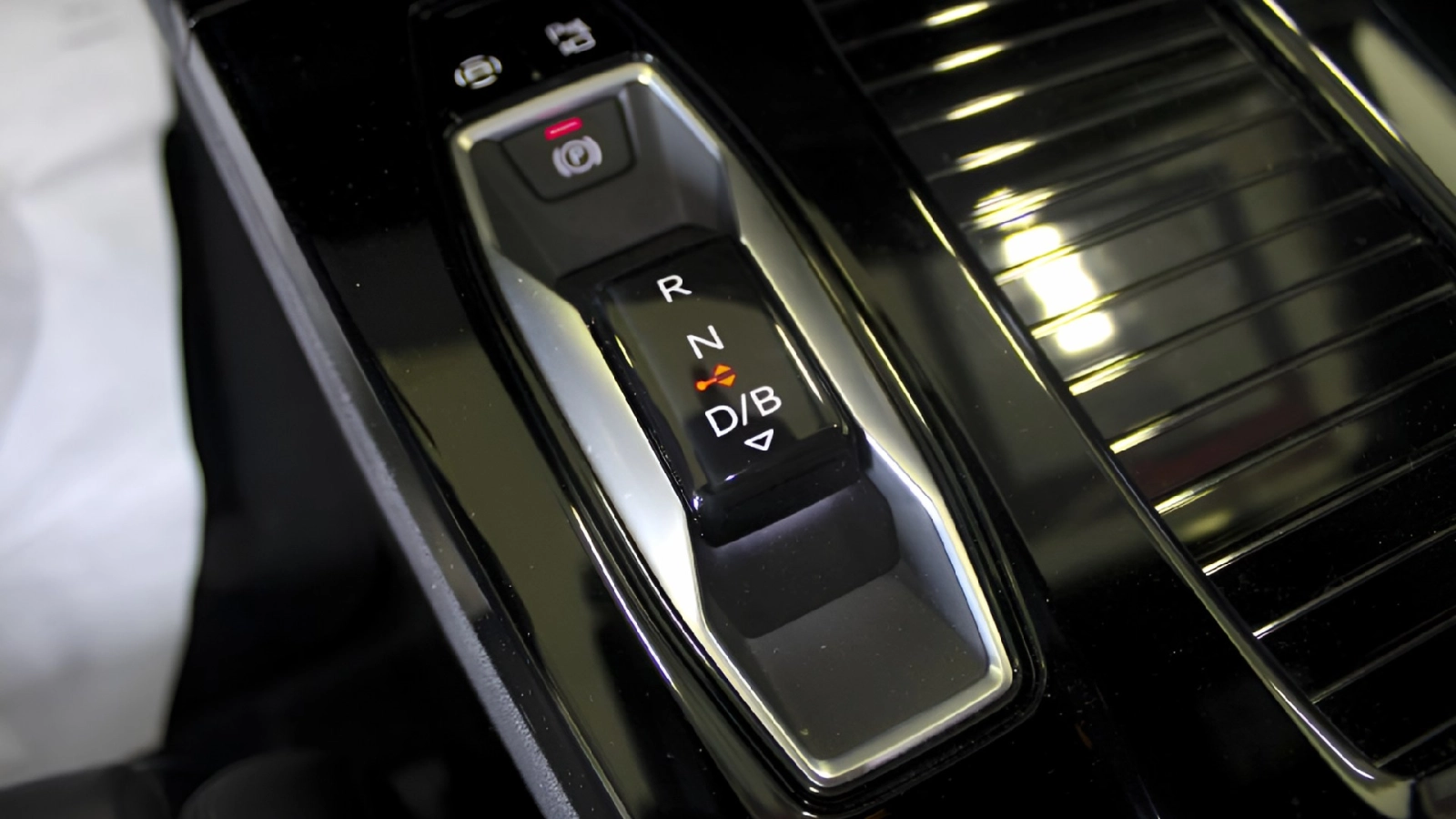 img-4 Audi A6 Audi AU-U79251