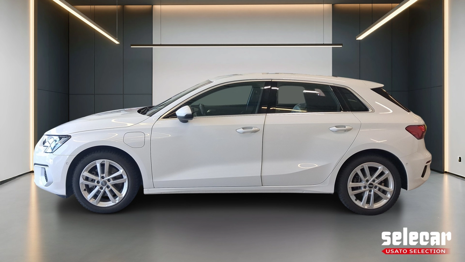 img-2 Audi A3 Sportback Audi SE-U77724