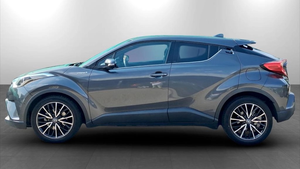img-2 Toyota C-HR Toyota SE-U78690