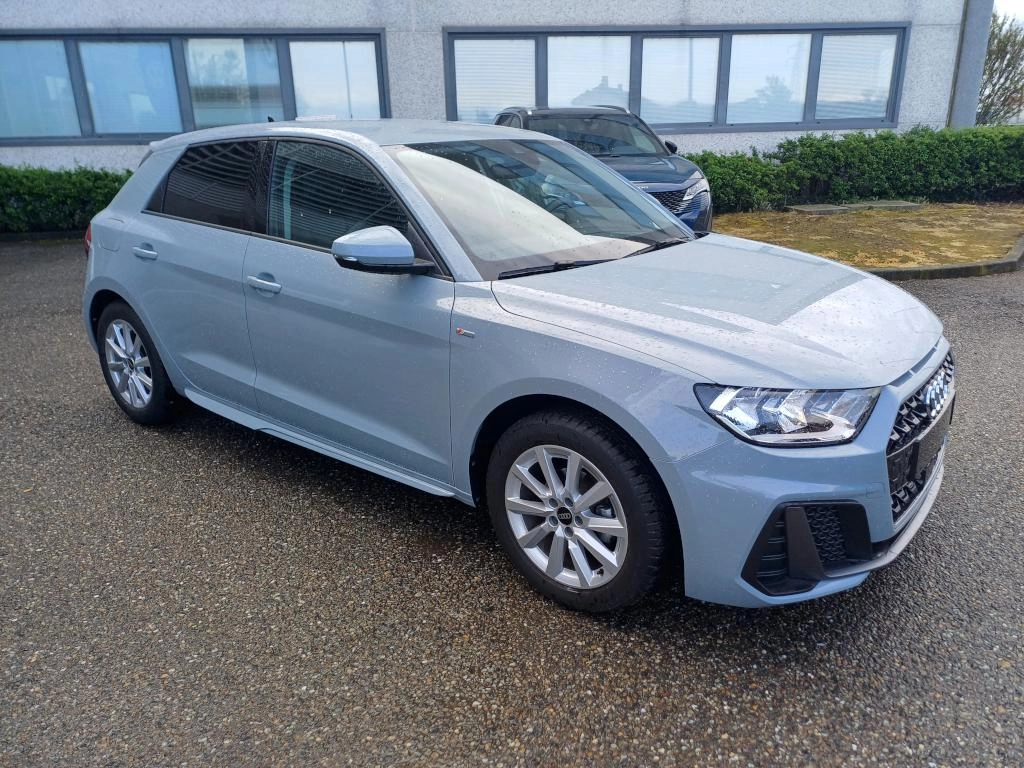 img-1 Audi A1 Sportback Audi AU-U78992