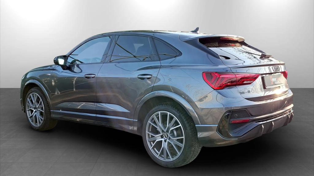 img-3 Audi Q3 Sportback Audi SE-U78697