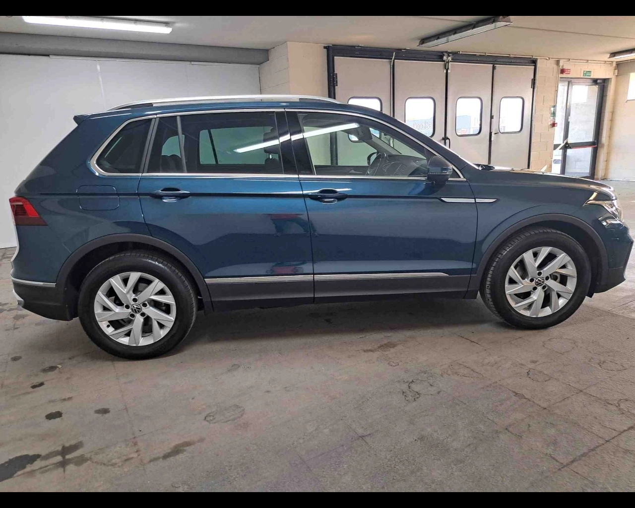 img-4 Volkswagen Tiguan Volkswagen SE-U79483