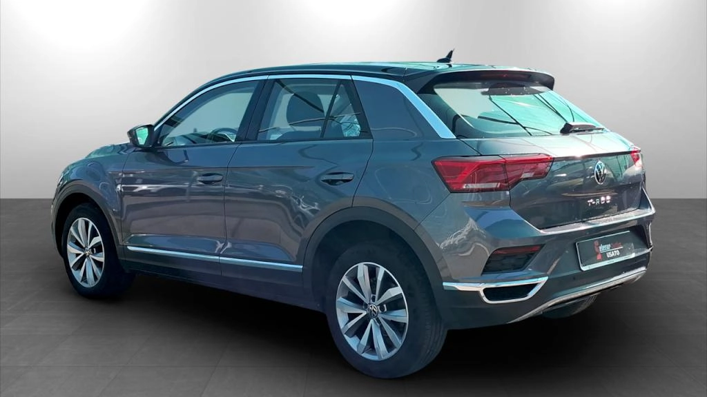 img-3 Volkswagen T-Roc Volkswagen SE-U78475