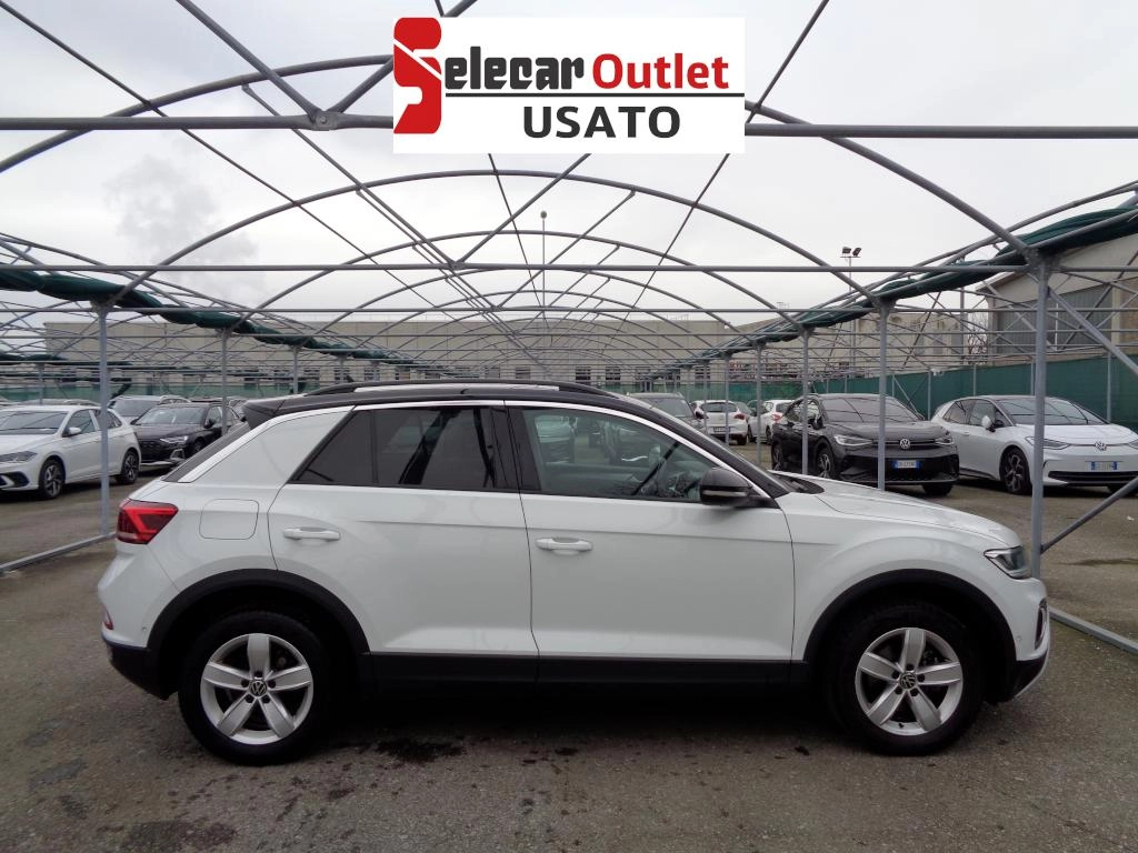img-2 Volkswagen T-Roc Volkswagen SE-U78521