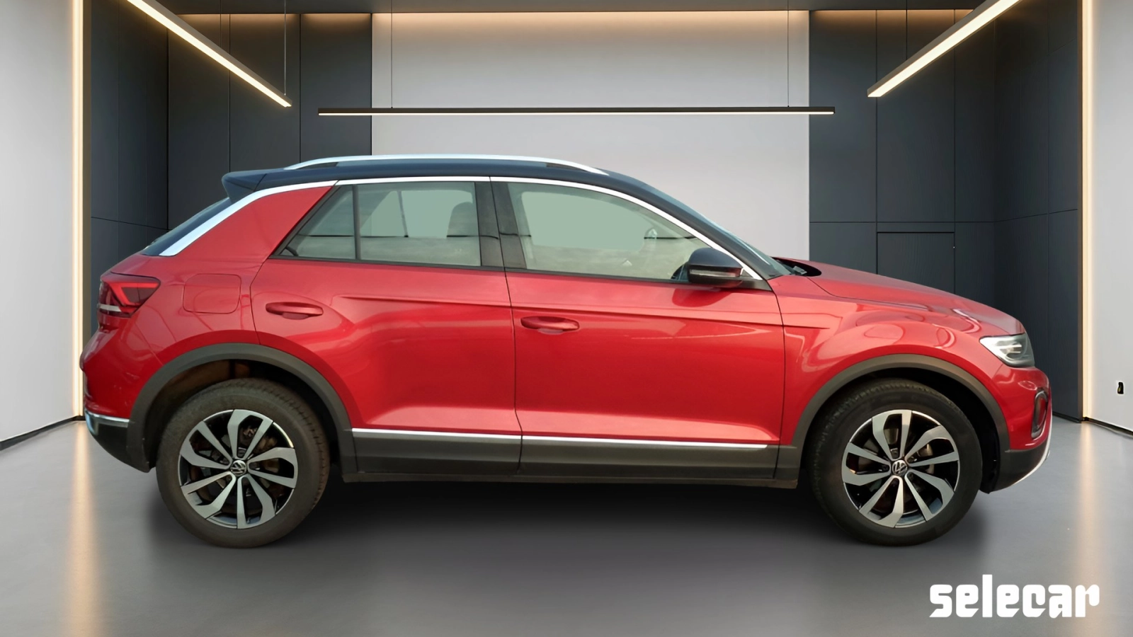 img-2 Volkswagen T-Roc Volkswagen SE-U77061