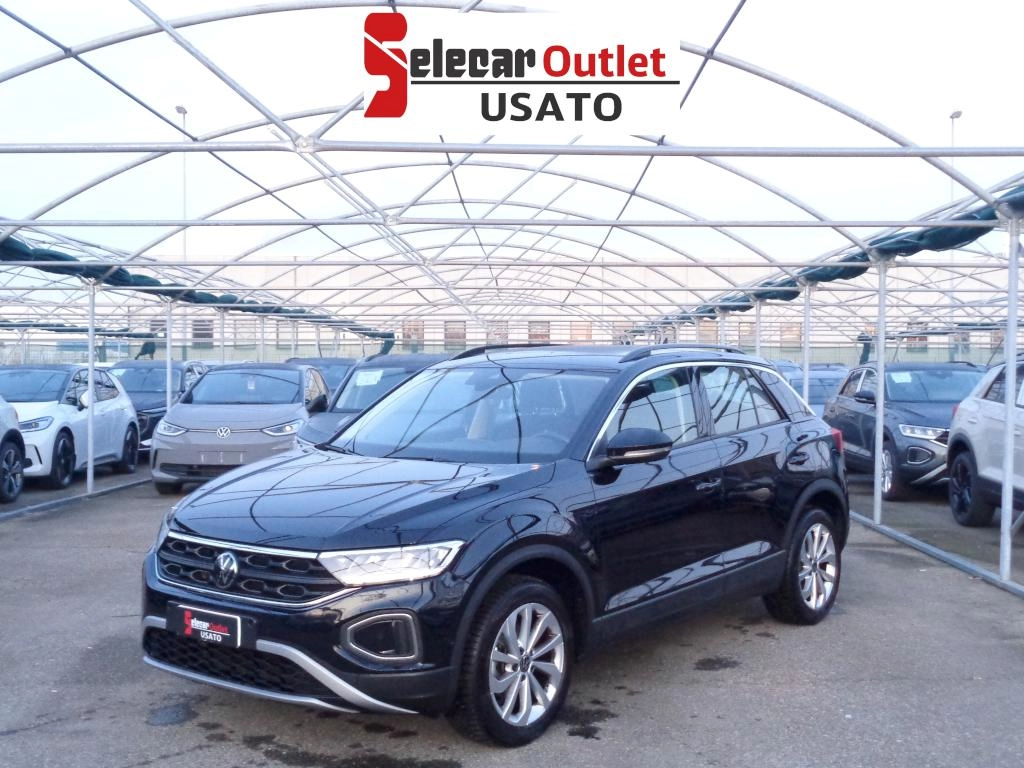 img-0 Volkswagen T-Roc Volkswagen SE-U78152