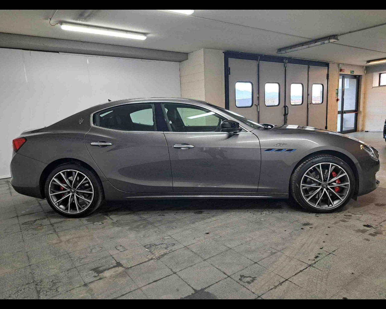 img-4 Maserati Ghibli Maserati SE-U78159